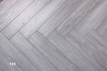 105 Дуб Певенси